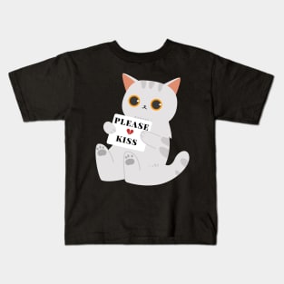 Little cat asking for a kiss Kids T-Shirt